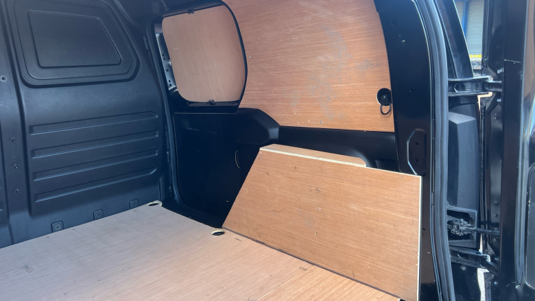 Nissan Townstar L1 Petrol 1.3 Tekna Van